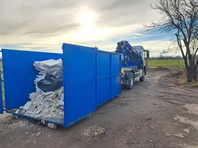 Kontajner so sutinou